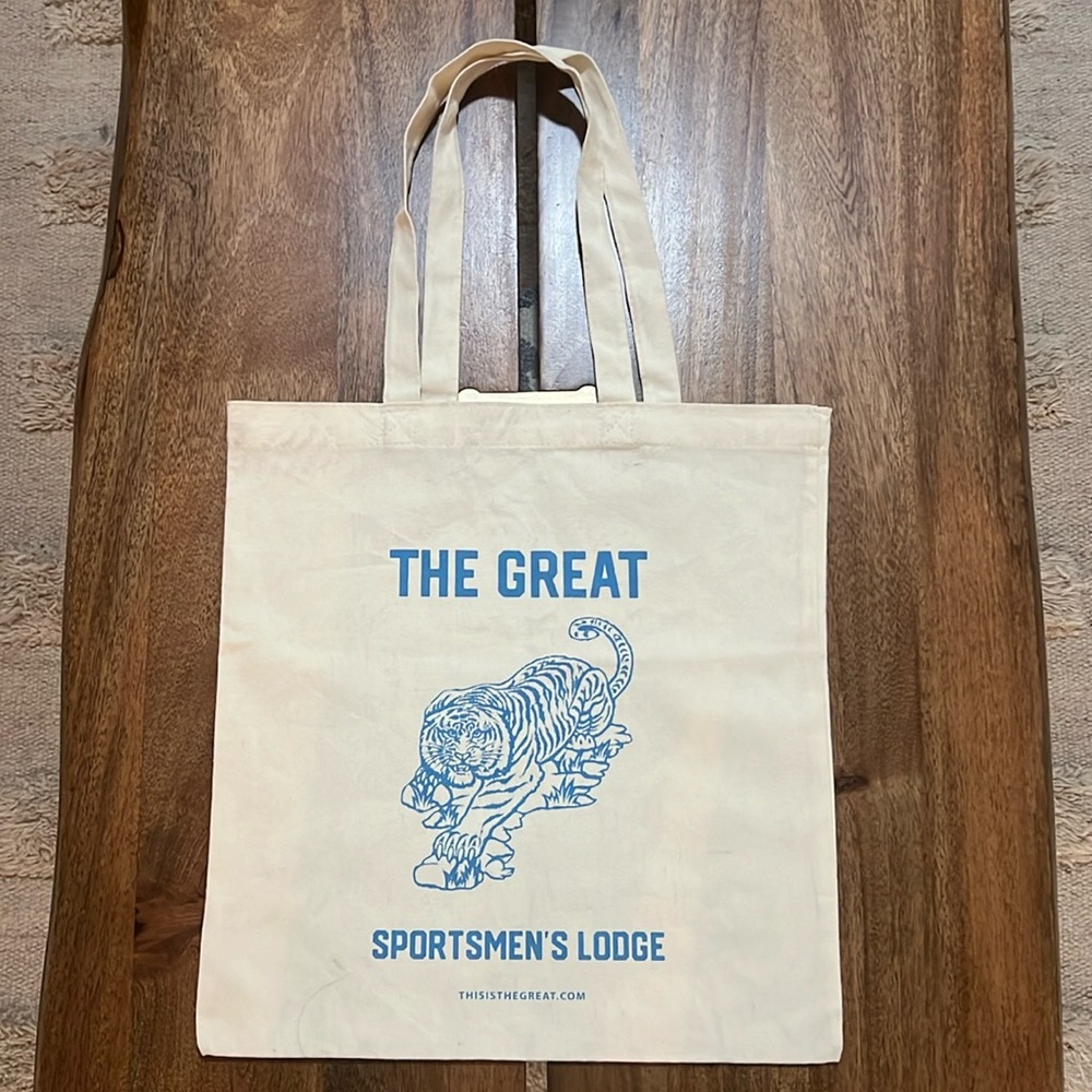THE GREAT. Sportsmen’s Lodge Tiger Tote.
